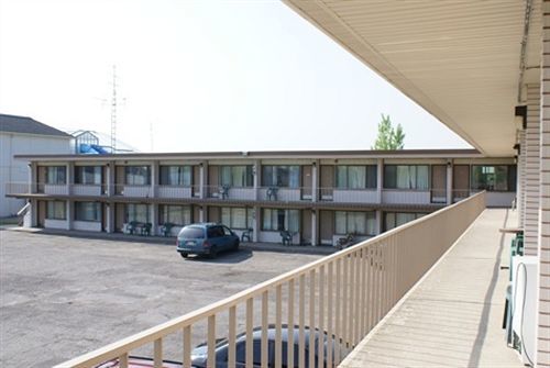 Arkona Motel 2*